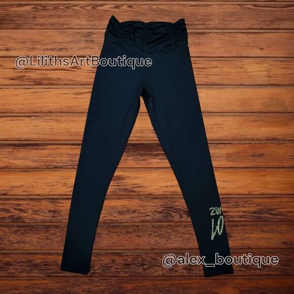 ✨ Zumba Love High-Waist Gold Foil Black Leggings Size M (E001) – Rare Style - Picture 3 of 6
